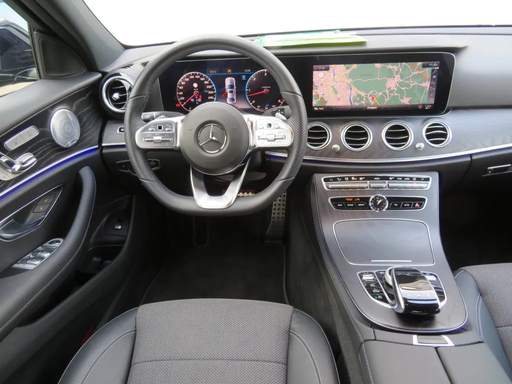 Mercedes-benz E 350 D AVANTGARDE AMG*COMAND*WIDESCREEN*DISTR. Image 8