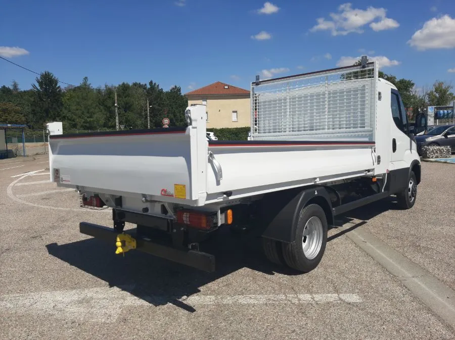 Iveco DAILY 35C18H BENNE + COFFRE 43000E HT Image 2